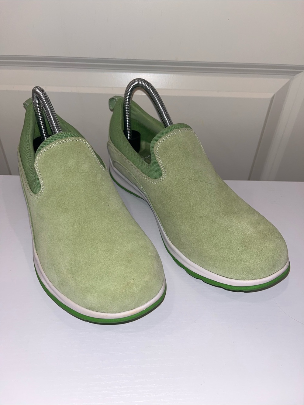Lands' End Green Suede Slip-On Sneakers women size 8 B